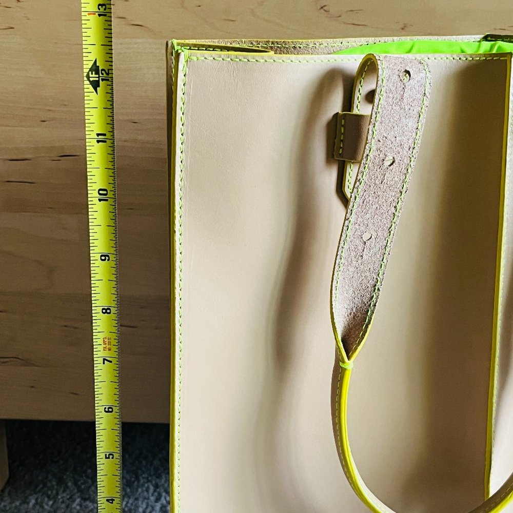 III Beca by Joy Gryson Leather Tote - Picture 8 of 12